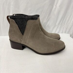 Vionic Joslyn Leather Ankle Boots Weather Resistant Womens Size 9